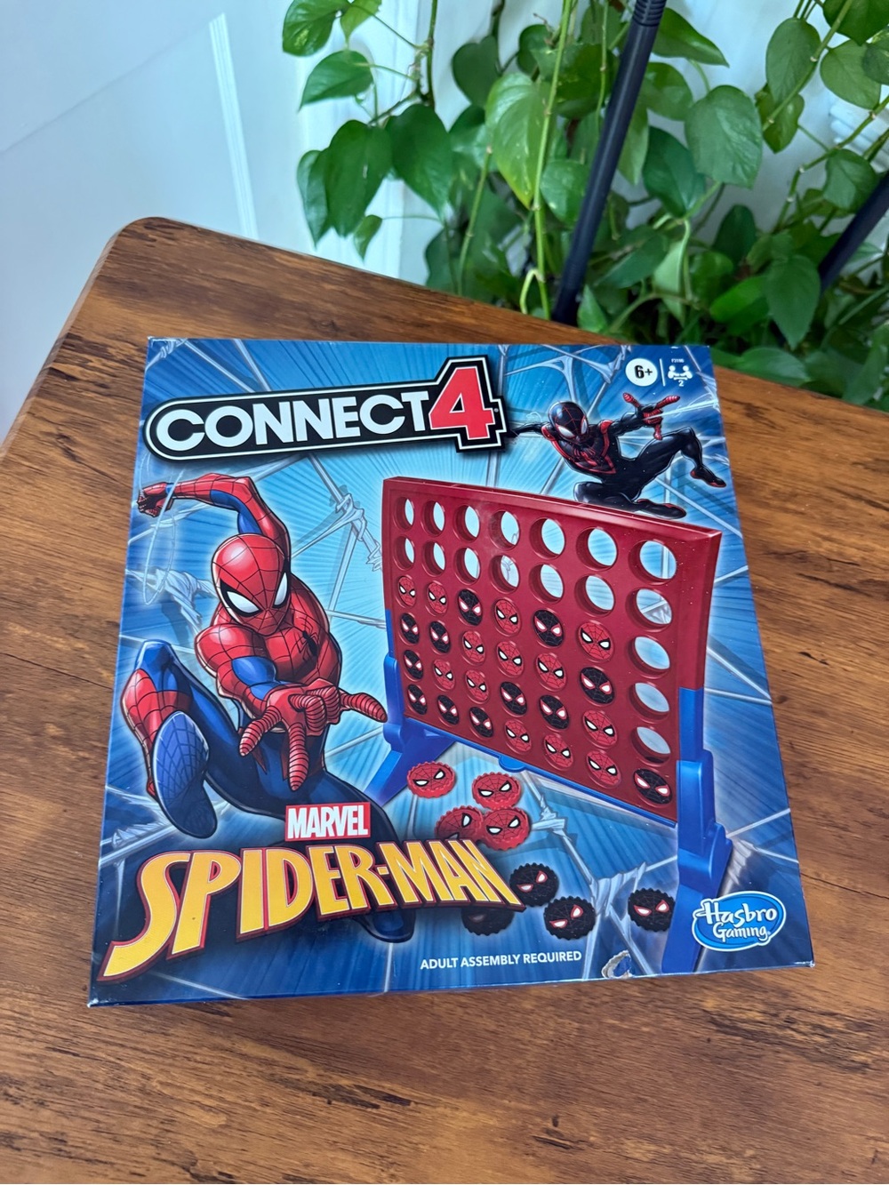 Marvel Spider-Man Connect 4 - Red/Blue